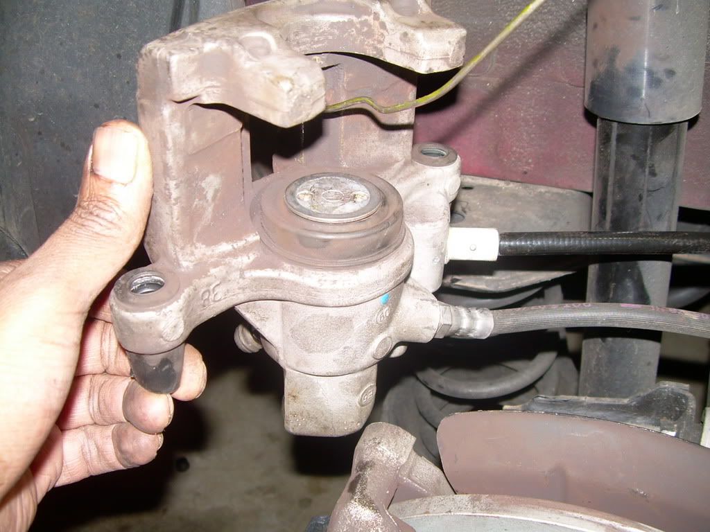 HOW TO Change Rear Discs/Pads on Mazda 3 Mazdas247